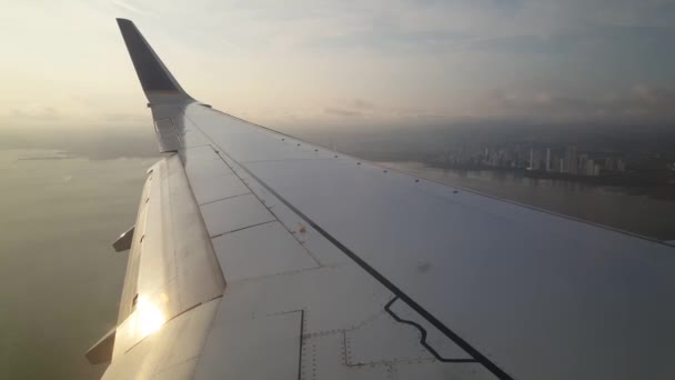 Panama Skyline Zonsondergang Bij Het Vliegen Naar Tocumen International Airport — Stockvideo