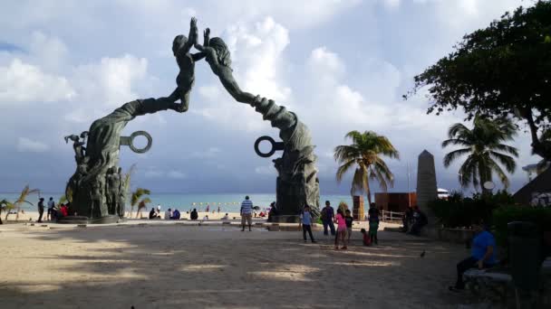 Статуя Русалки Playa Del Carmen Юкатане Мексика — стоковое видео