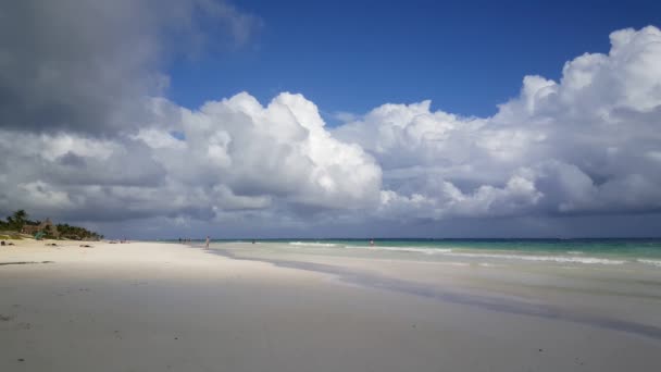 Schatten Verschwindet Strand Von Tulum Auf Yucatan Mexiko — Stockvideo