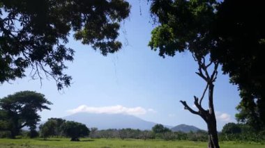 Nikaragua 'daki Mombacho volkanı.