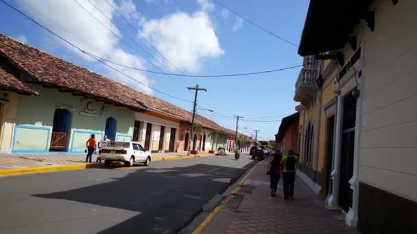 Berjalan Melalui Jalan Jalan Granada Nikaragua — Stok Video
