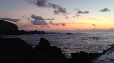 Paskalya Adası 'nda gün batımından, Rapa Nui.