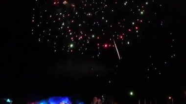 Paskalya Adası 'ndaki Tapati festivalinde havai fişekler, Rapa Nui