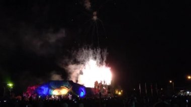 Paskalya Adası 'ndaki Tapati festivalinde havai fişekler, Rapa Nui