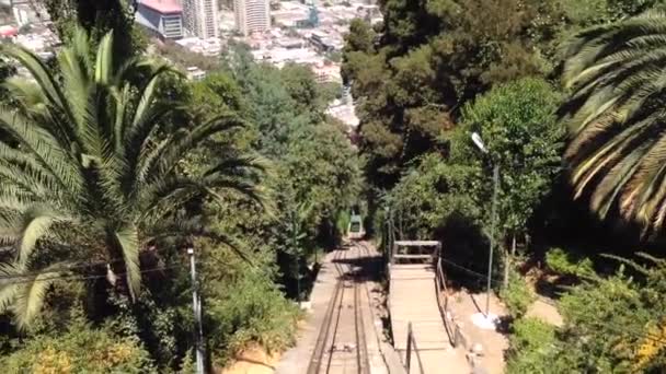 Спускаясь Холма Сан Кристобаль Сантьяго Чили — стоковое видео