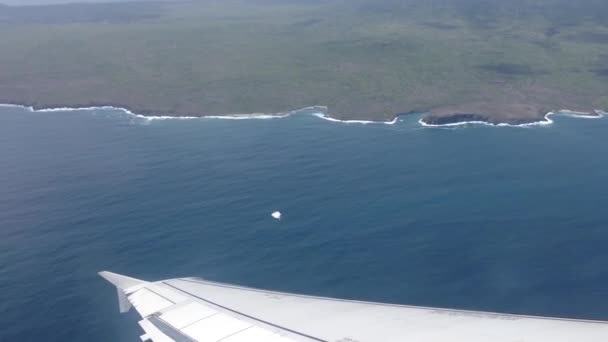 Vliegen Weg Van San Cristobal Galapagos Eilanden Ecuador — Stockvideo