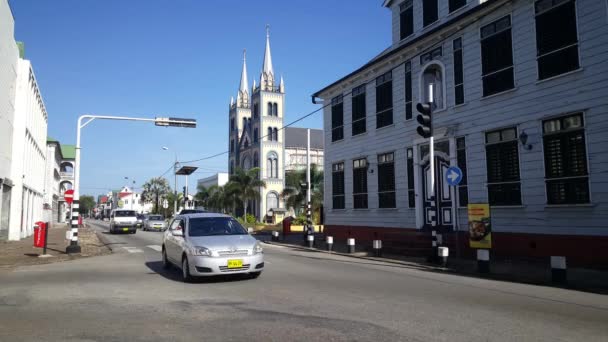 Tráfico Calle Frente Catedral San Pedro San Pablo Paramaribo Surinam — Vídeos de Stock