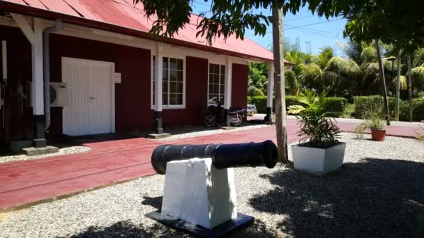 Історичний Будинок Каноном Гронінгенському Суринамі — стокове відео