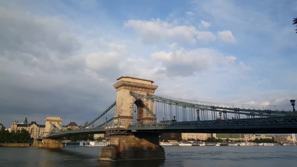 Die Kettenbrücke Budapest — Stockvideo