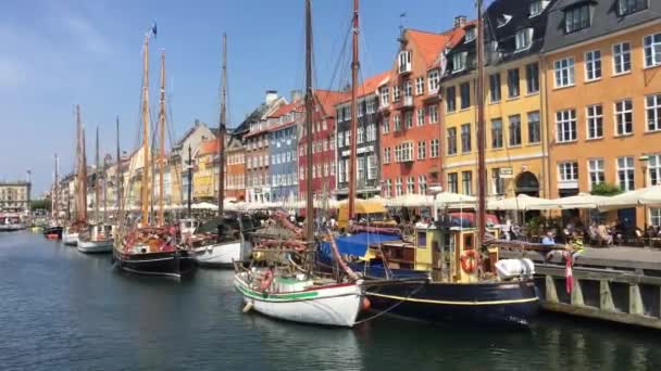 Nyhavn Νέο Λιμάνι Στην Κοπεγχάγη Δανία — Αρχείο Βίντεο