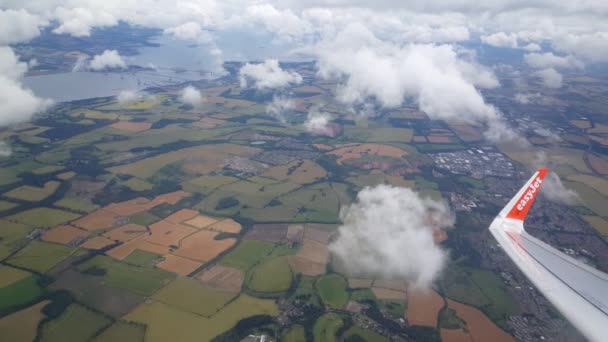 Easyjet Startet Vom Wolkenverhangenen Edinburgh Schottland — Stockvideo