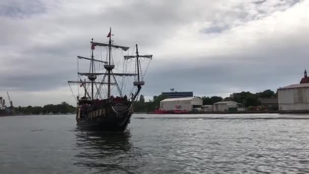Navio Pirata Chegando Westerplatte Gdansk Polônia — Vídeo de Stock