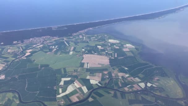 Flug Entlang Der Polnischen Küste Nach Dem Start Vom Flughafen — Stockvideo