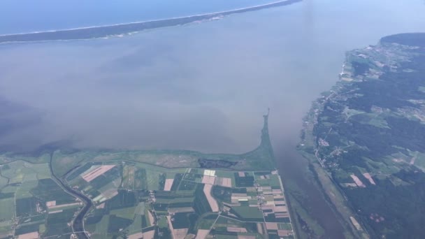 Voando Longo Costa Polônia Após Decolagem Aeroporto Gdansk — Vídeo de Stock