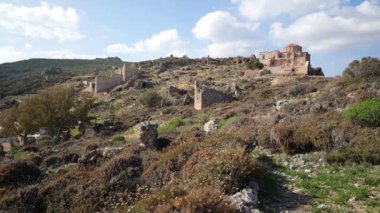 Monemvasia Yunanistan 'daki Ayasofya Kilisesi ve harabeleri