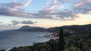 Platana Yunanistan 'da Günbatımı