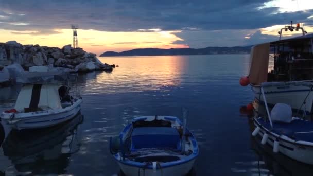 Puesta Sol Desde Puerto Potos Tasos Grecia — Vídeo de stock