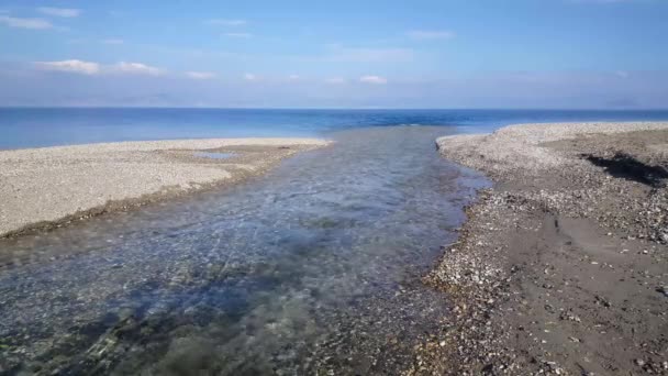 Yunanistan Daki Igroviotopos Moustou Parkından Denize Dökülen Akarsu — Stok video