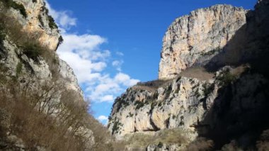 Yunanistan 'ın kuzeyindeki Pindus Dağları' ndaki Vikos Boğazı