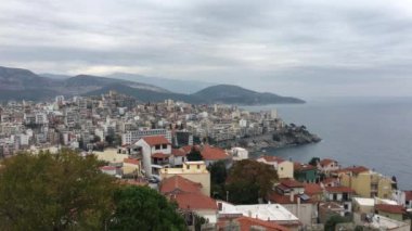 Yunanistan 'daki Bizans şatosundan Kavala' ya bak