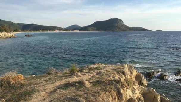 Yunanistan Sithonia Yarımadasındaki Toroni Plajı — Stok video