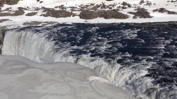 Vue depuis une tour de guet sur un grand lac du parc national d'Hortobgy en Hongrie la plus grande prairie semi-naturelle d'Europe