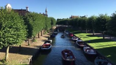 Lindengracht Sloten Friesland 'da teknelerle Hollanda