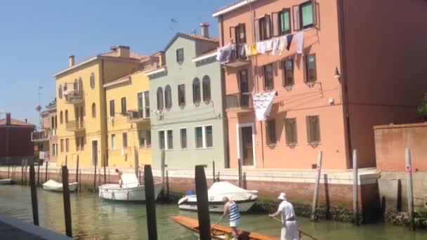 Гребцы Венеции — стоковое видео