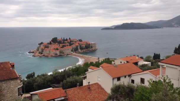 Sveti Stefan Aman Sveti Stefan Είναι Ένα Μικρό Νησάκι Και — Αρχείο Βίντεο