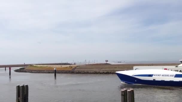 Ferry Noord Nederland Vertrekt Uit Harlingen Haven Nederland — Stockvideo