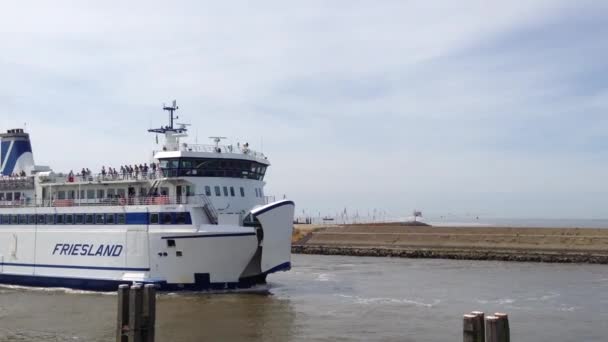 Friesland Ferry Que Llega Puerto Harlingen Países Bajos — Vídeos de Stock