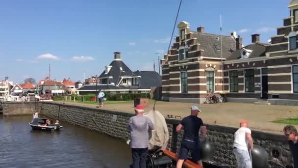 Zeilboot Die Oude Sluis Lemmer Binnenvaart Friesland Nederland — Stockvideo
