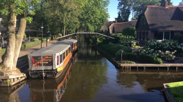 Lodě Kanálu Giethoorn Nizozemsko — Stock video