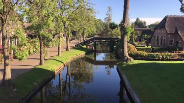 Bridge Canal Giethoorn Netherlands — Stock Video