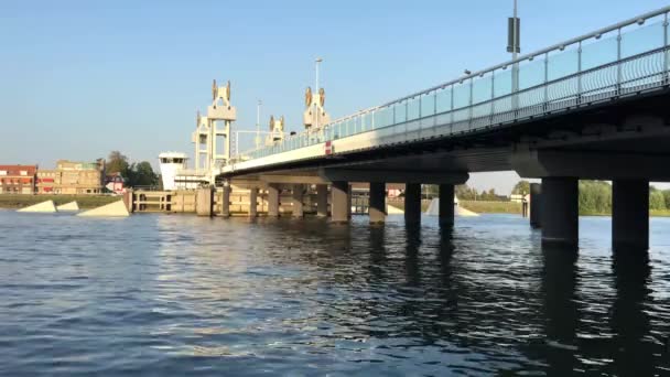 Stadsbrug Ijssel Kampen — Stockvideo