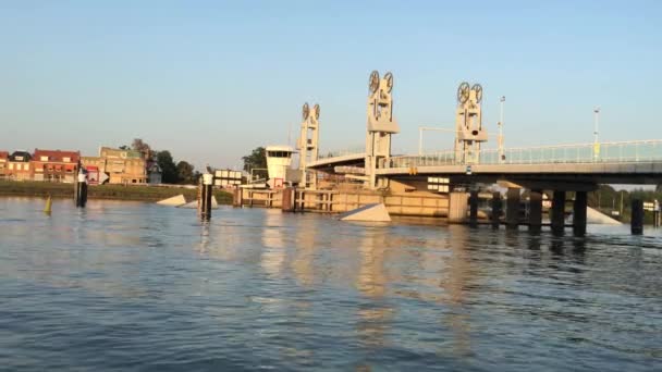 Opening Van Stadsbrug Ijssel Kampen — Stockvideo