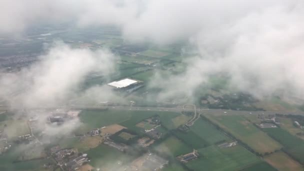 Lądowanie Porcie Lotniczym Eindhoven Niderlandy — Wideo stockowe