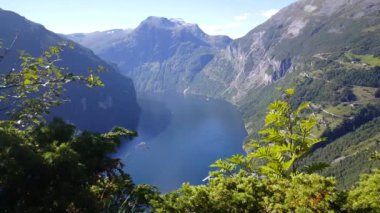 Norveç 'teki Geiranger Fiyort manzarası