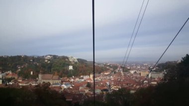 Brasov Romanya 'da tampa Dağı' na giden bir kayak asansöründen manzara