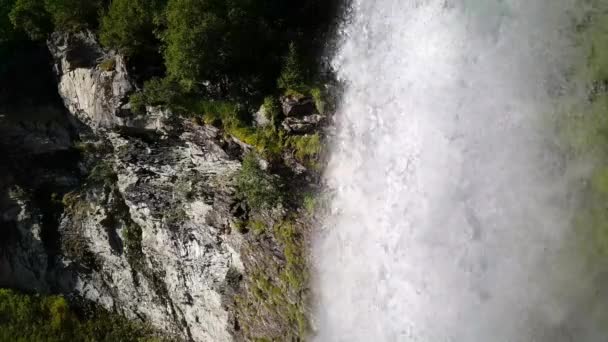 ガイランガー国立公園の滝から閉じる ノルウェー — ストック動画
