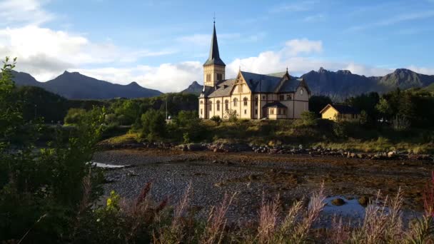 Iglesia Vagan Pueblo Kabelvag Lofoten Noruega — Vídeos de Stock