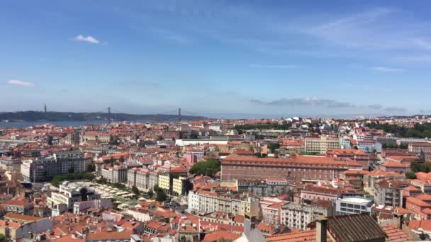 Θέα Στην Πόλη Από Miradouro Senhora Monte Στη Λισαβόνα Πορτογαλία — Αρχείο Βίντεο
