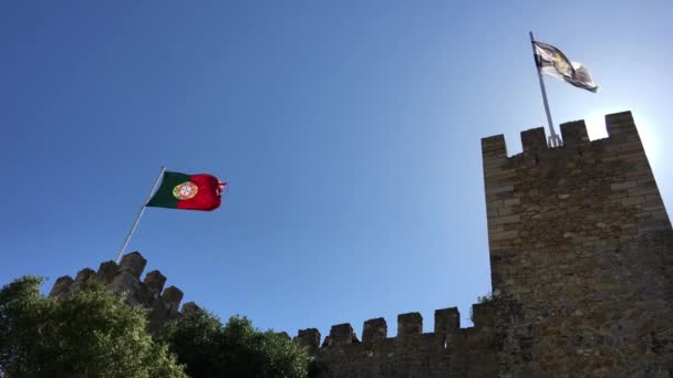 Σημαία Λισσαβώνας Και Πορτογαλία Στο Castelo Jorge Στη Λισαβόνα — Αρχείο Βίντεο