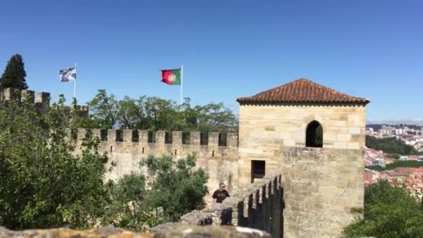 Turis Berjalan Castelo Jorge Lisbon Portugal — Stok Video