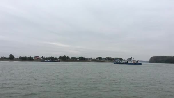 Fähre Über Die Donau Braila Rumänien Einem Bewölkten Tag — Stockvideo