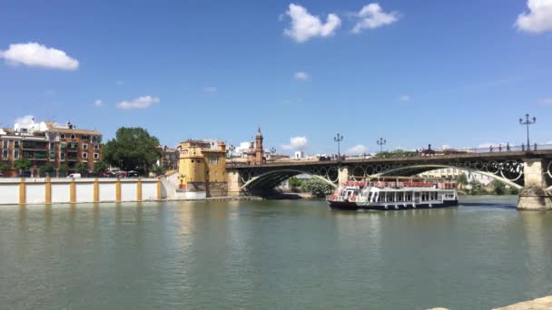 Crucero Por Canal Alfonso Xiii Con Puente Isabel Sevilla España — Vídeos de Stock