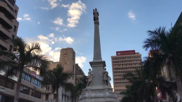 Posąg Plaza Candelaria Santa Cruz Tenerife — Wideo stockowe