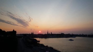İsveç 'in Gamla Stan şehrinden gün batımı