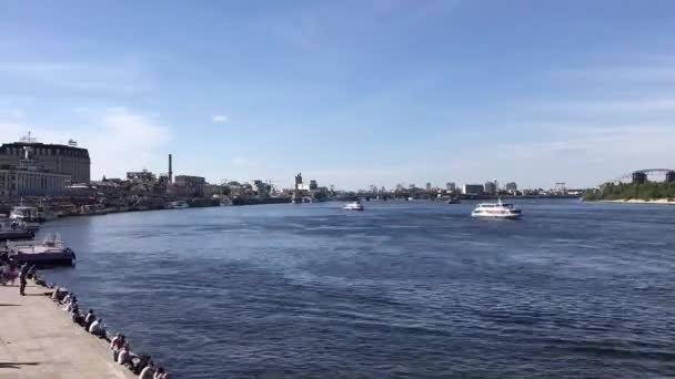 Tijd Verstrijken Van Rivier Dnjepr Kiev Oekraïne — Stockvideo