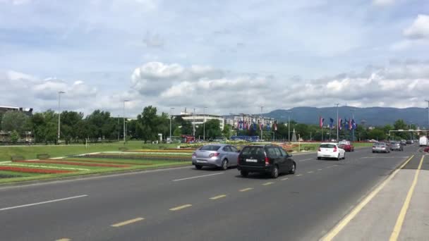 Verkeer Sveucilisna Livada Zagreb Kroatië — Stockvideo